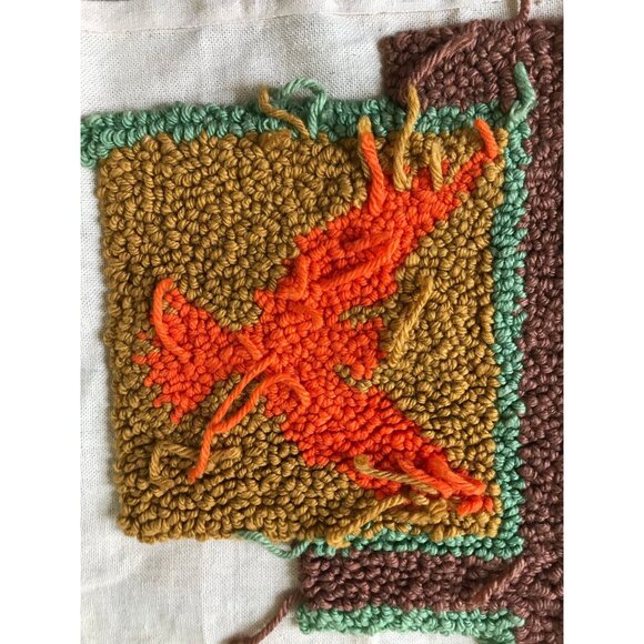 Vtg 1970's Handmade Punch Needle Wall Hanging Stars And Eagles Pattern 24" x 36" - Picture 9 of 10